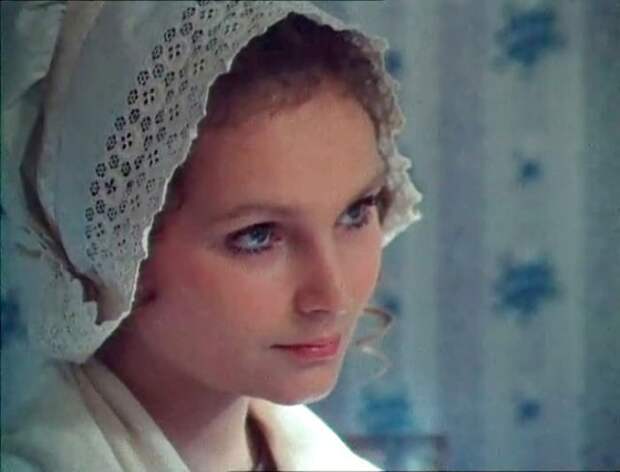 Татьяна Паркина в фильме *Красное и черное*, 1976 | Фото: kino-teatr.ru Татьяна Паркина в фильме *Красное и черное*, 1976 | Фото: kino-teatr.ru