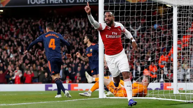 Дубль Ляказетта помог «Арсеналу» обыграть «Валенсию» в полуфинале ЛЕ