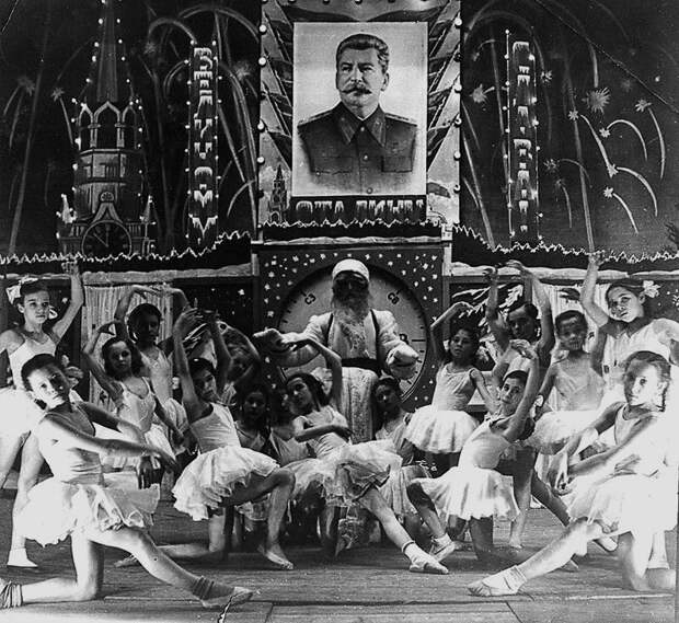 Шик или простота: как праздновали Новый год руководители СССР СССР, вожди, история, новый год, праздник, традиции