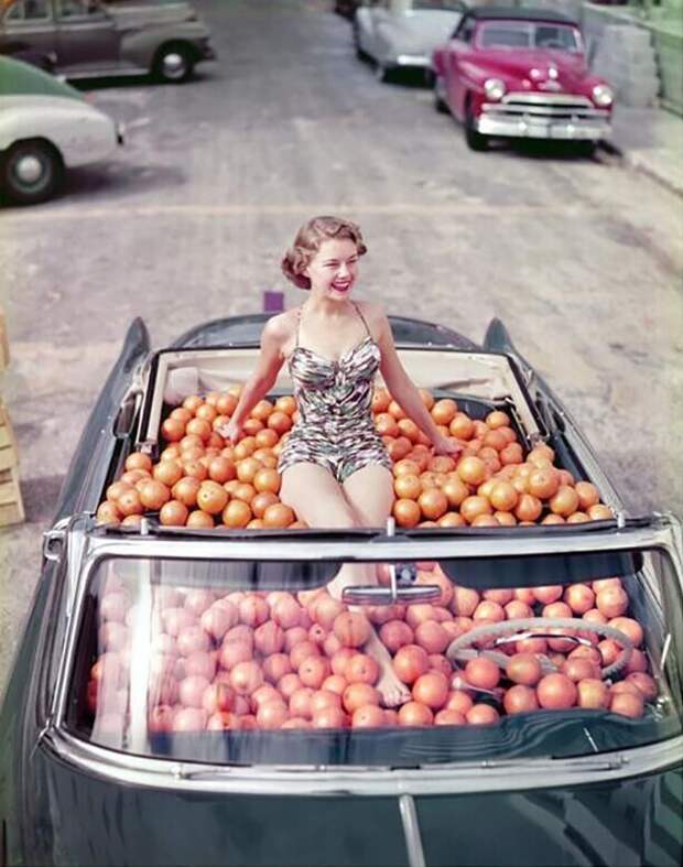 Девушка с апельсинами. 1951 год
