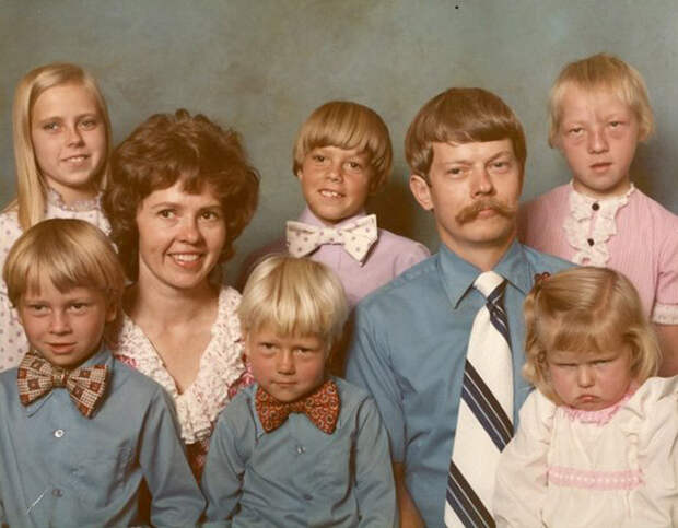 Забавные и нелепые семейные фотографии 1980-х годов
