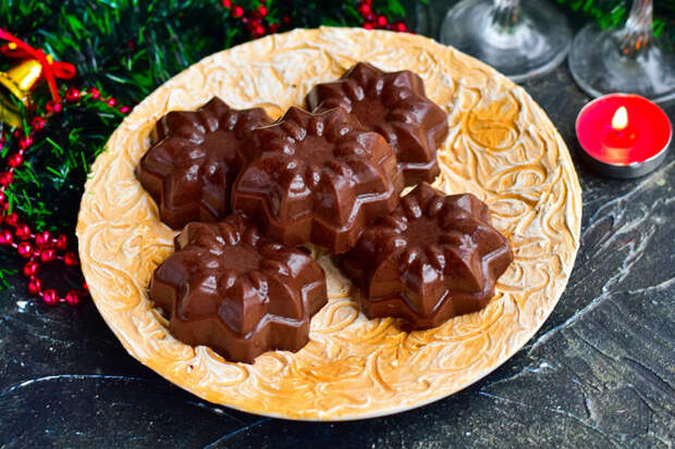 Новогоднее желе из какао — красивый, вкусный и праздничный десерт