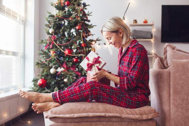 Сексолог посоветовал оригинальные подарки для взрослой версии игры «тайный Санта»
