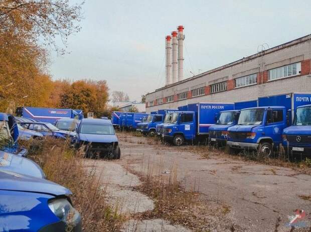 Отстойник списанных автомобилей «Почты России» в Москве