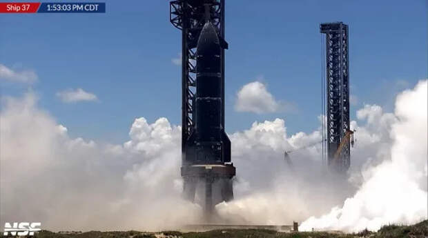 В прошлый раз Starship взорвался, в этот раз все завершилось успешно: прошел первый огневой тест Starship S37