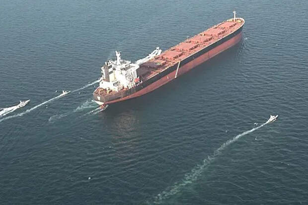 В офисе президента Ирана назвали условие открытия Ормузского пролива