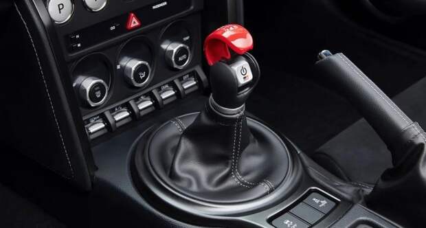 Toyota запатентовала симуляцию механической коробки передач для электромобилей
