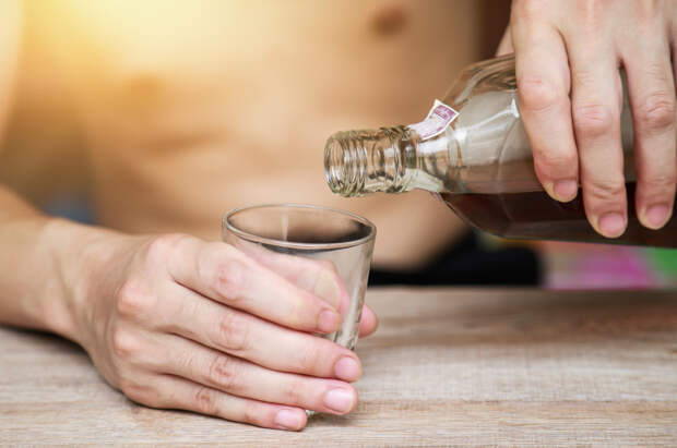 Россиян призвали отказаться от сочетания алкоголя с некоторыми лекарствами
