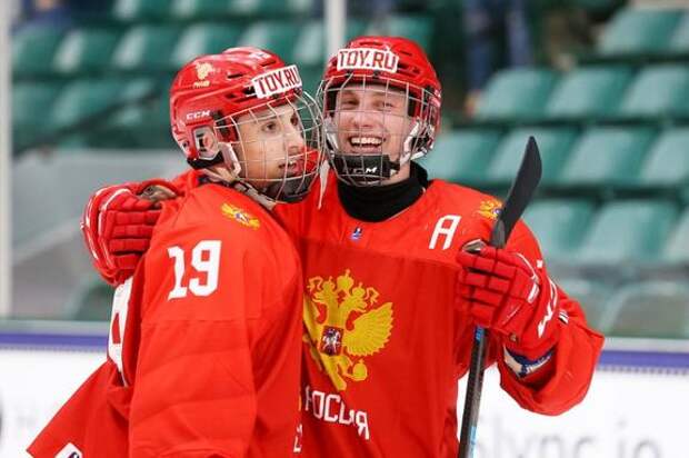 Российские юниоры крупно проигрывая, вырвали победу у хоккеистов США