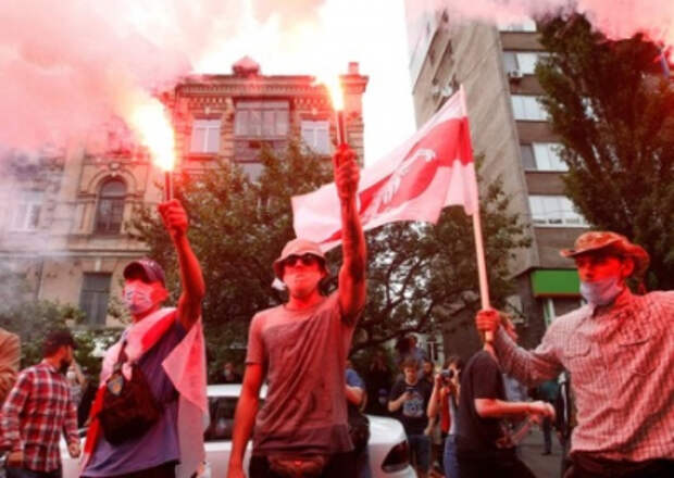 В Белоруссии ввели запрет на торговлю пиротехникой