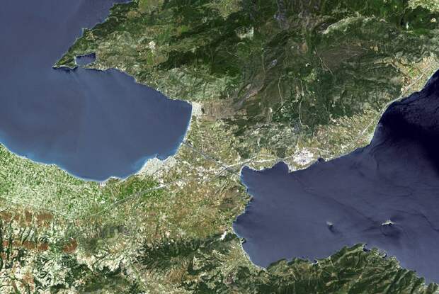 Вид из космоса греция, интересное, канал, корабли, путешествия, узкий канал, фото