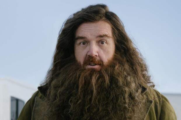 HBO показал Ника Фроста в роли Хагрида на съемках «Гарри Поттера»