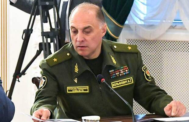 Новая роль армии: в Белоруссии военные защитят «взгляды» молодежи
