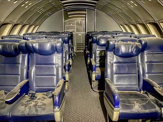 Заброшенный учебный центр British Airways на снимках