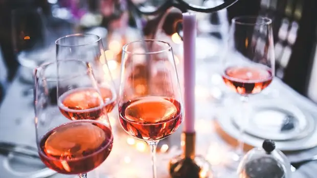 Названы самые популярные алкогольные напитки в условиях пандемии