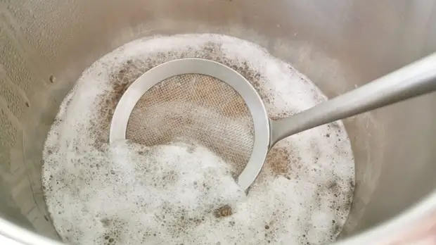 Хумус с бастурмой, запеченный в духовке