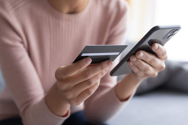 Финансист Кузнецова: банки все чаще задают вопросы по операциям и блокируют их