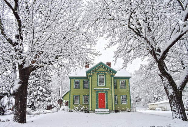 Красивые зимние домики для новогоднего отдыха