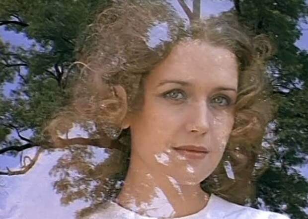 Ирина Алферова в фильме *Д’Артаньян и три мушкетера*, 1978 | Фото: dubikvit.livejournal.com Ирина Алферова в фильме *Д’Артаньян и три мушкетера*, 1978 | Фото: dubikvit.livejournal.com