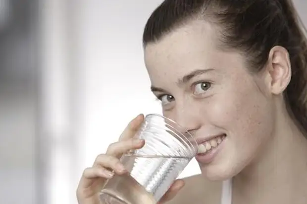 Правда ли, что обычная вода помогает снизить уровень сахара в крови