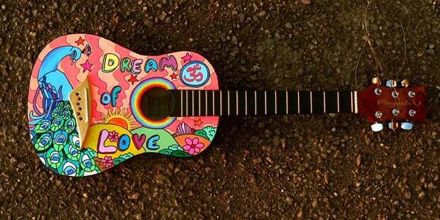 painted-guitar-1087209__340.jpg
