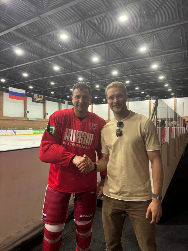 Ротенберг опубликовал фото с переходящим в СКА Андроновым: «Вперед, Россия!»