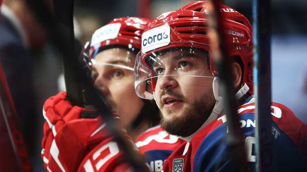 Илья Николаев привез Кубок Гагарина в детский дом в Ярославле