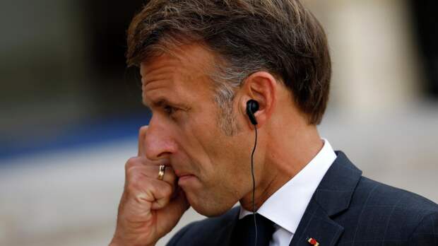 "Позорный марионетка". Макрон сделал заявление о разговоре с лидером Ирана