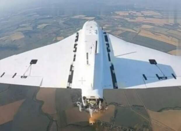 Российские дроны пять дней "утюжили" секретные базы НАТО — потери колоссальны