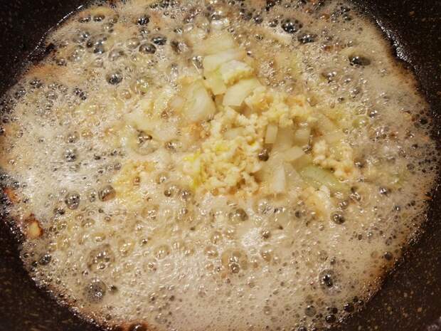 Нежные куриные бёдрышки по-тоскански на овощной подушке (Creamy Tuscan Chicken). Еда, Рецепт, Фоторецепт, Рецепт вкуса, Рецепты тралекс, Кухня, Ужин, Обед, Длиннопост