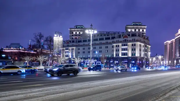 В Москве и Подмосковье объявили «жёлтый» уровень опасности из-за гололедицы