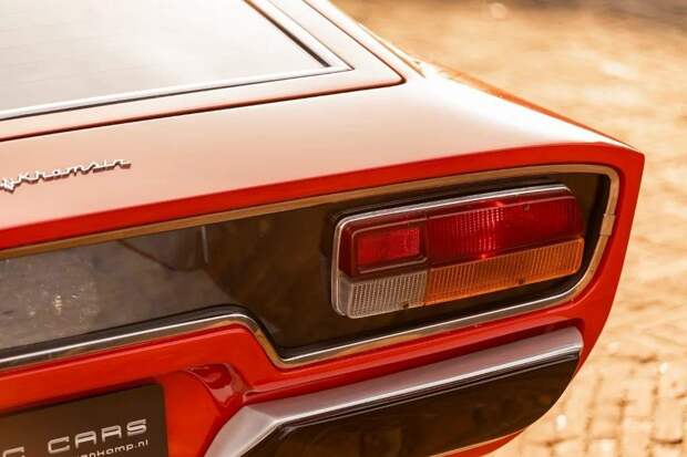 Африканский ураган Maserati Khamsin с тремя вариантами задней части