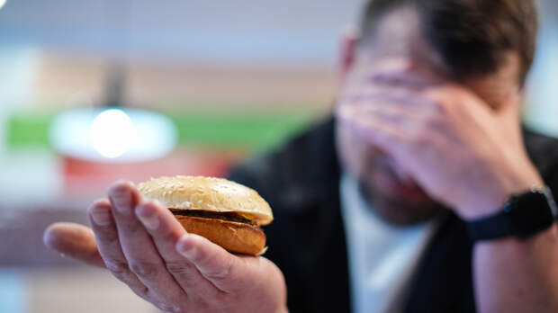 «Отказ от еды — верхушка айсберга»: психолог о расстройстве пищевого поведения