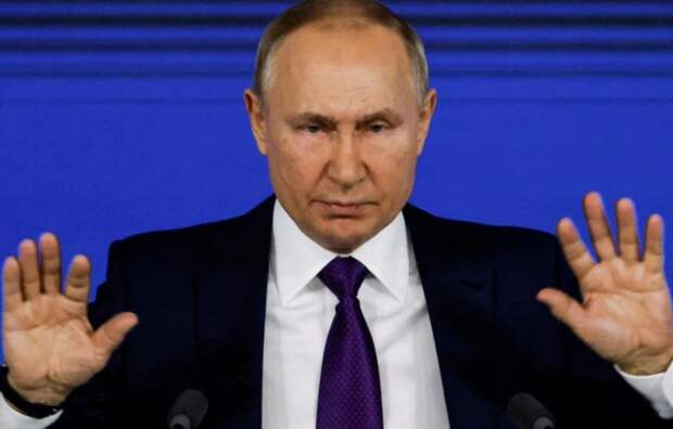 Путин разрешил выплатить долги зарубежным кредиторам в рублях