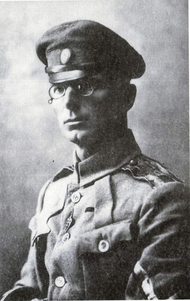Дроздовский в чине полковника.