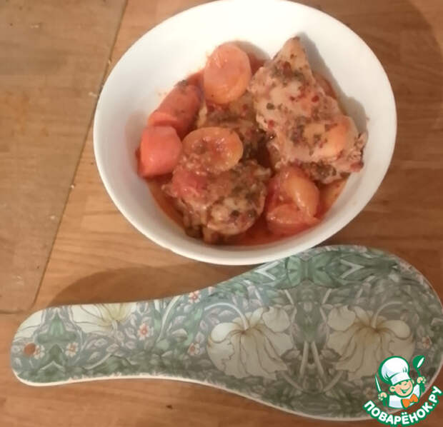 Курица, запечённая с абрикосами и харисой