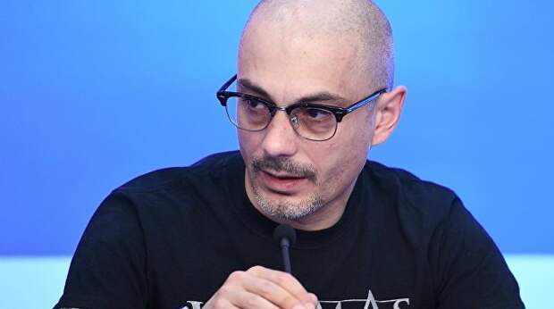 О внутренней русофобии, фильмах, которые нельзя показывать, и неумении постоять за себя размышлял Армен Гаспарян в программе Владимира Соловьева «Полный контакт».