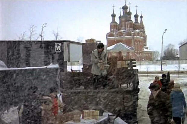 Место действия. Где на самом деле жил Женя Лукашин и трудились «чародеи»?