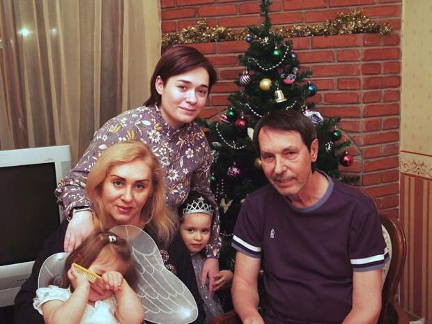 Жена Николая Носкова раскрыла горькую правду о состоянии певца: “Плохо говорит, умерли клетки мозга, почти парализована правая часть”