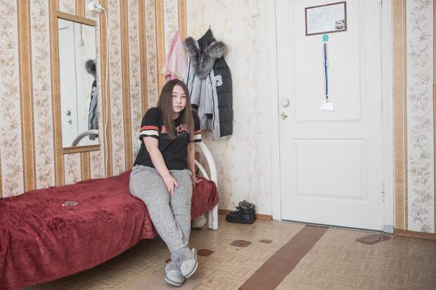 София учится в Таймырском колледже в Дудинке. В ее комнате в общежитии