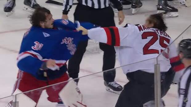 Воробьев назвал драку вратарей частью шоу: «Не приветствую, чтобы это было а-ля драки стенка на стенку»