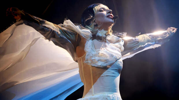 Леди Гага анонсировала концертный фильм «Mayhem: Requiem»