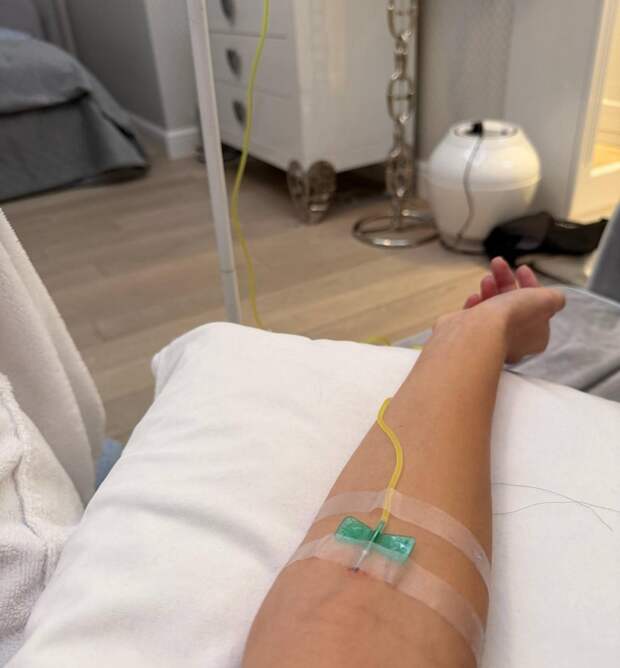 Аврора Киба опубликовала фото с капельницей на фоне расставания с Григорием Лепсом: в чём дело