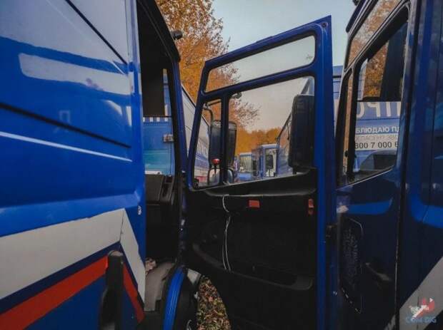 Отстойник списанных автомобилей «Почты России» в Москве