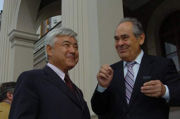 Фәрит Мөхәммәтшин Минтимер Шәймиевны туган көне белән котлады