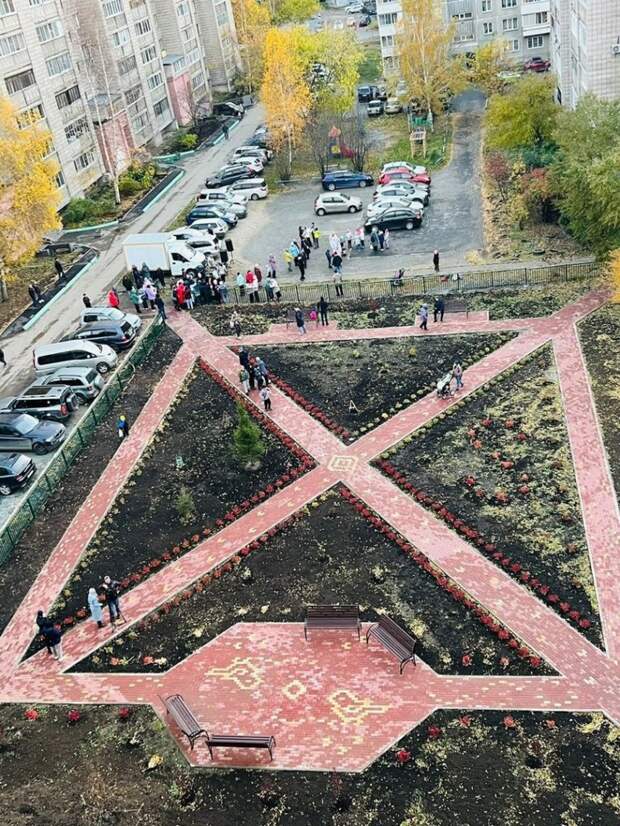 «Синичкин сквер» потряс воображение горожан и задал загадку: что это такое?