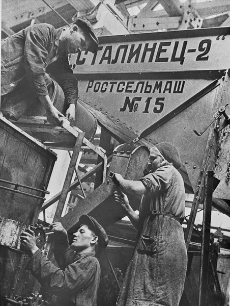 Фото №7 - Почему в Советском Союзе не было выходных целых 11 лет и как это разрушило семьи