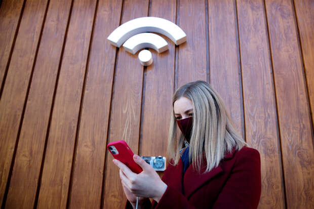 Сенатор Гибатдинов попросил Шадаева организовать точки с бесплатным Wi-Fi по РФ