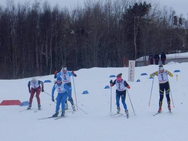 В Мончегорске продолжаются соревнования лыжников