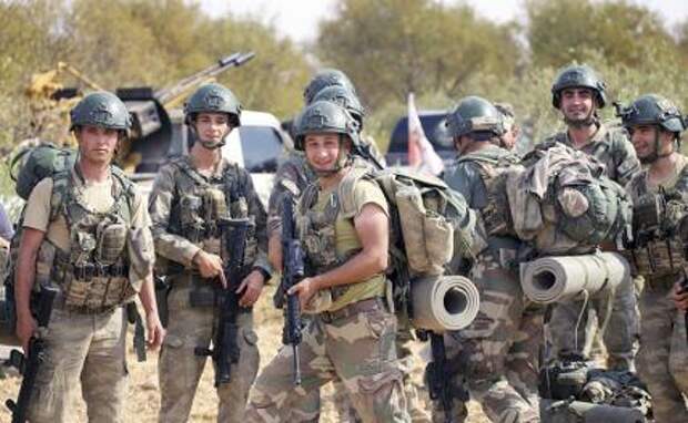 На фото: турецкие военнослужащие